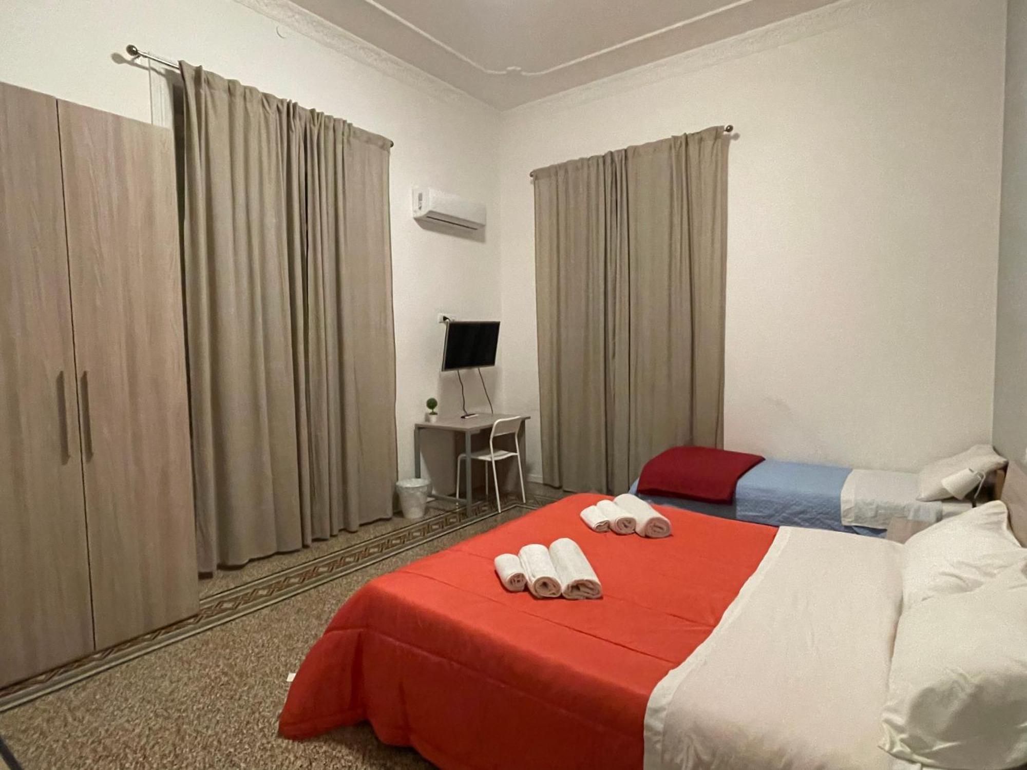 100 Passi Al Massimo Hotel Palermo Buitenkant foto
